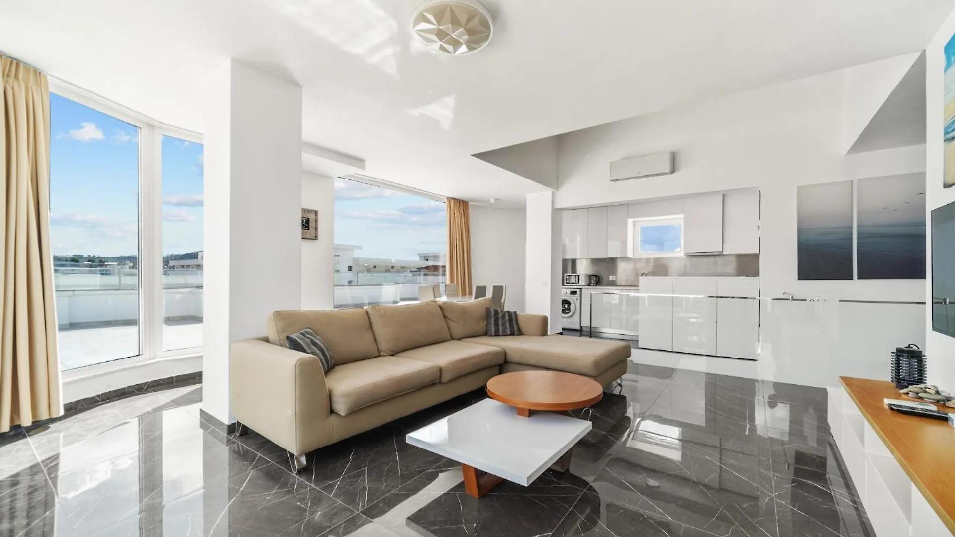 Ferienwohnung Penthouse With Sea View In Durres - Amazing Terrace Of 400M2 With Panoramic View Golem  Apartment
