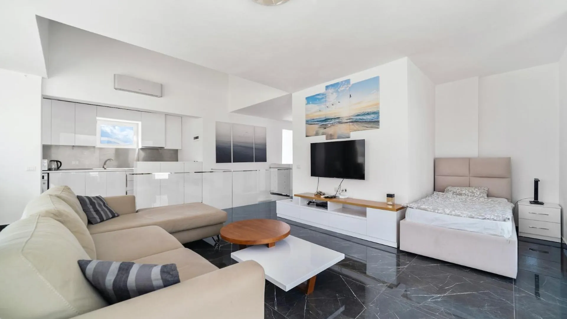 Ferienwohnung Penthouse With Sea View In Durres - Amazing Terrace Of 400M2 With Panoramic View Golem  0*, Golem (Tirana) Albanien